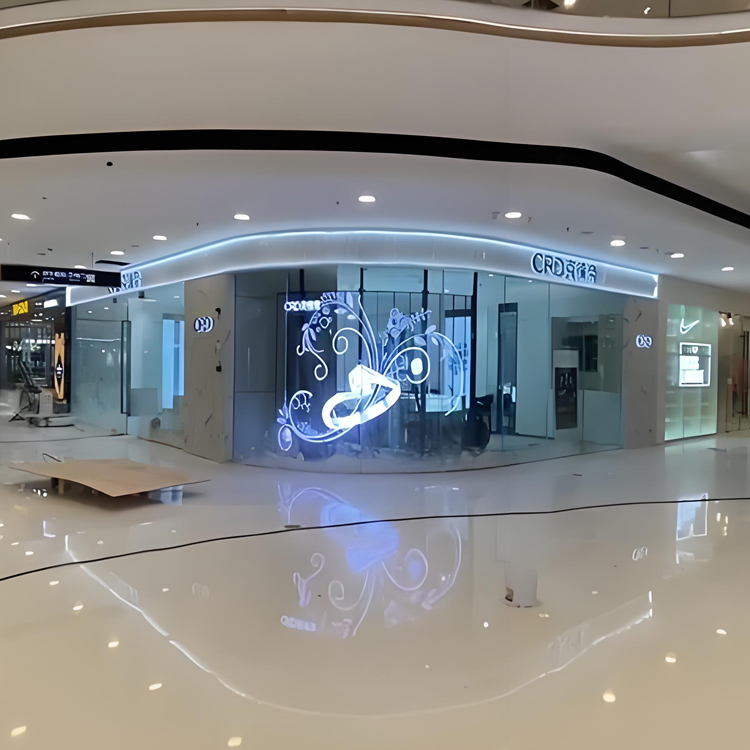 商场店铺的炫酷利器，LED透明屏打造别样店面风格。